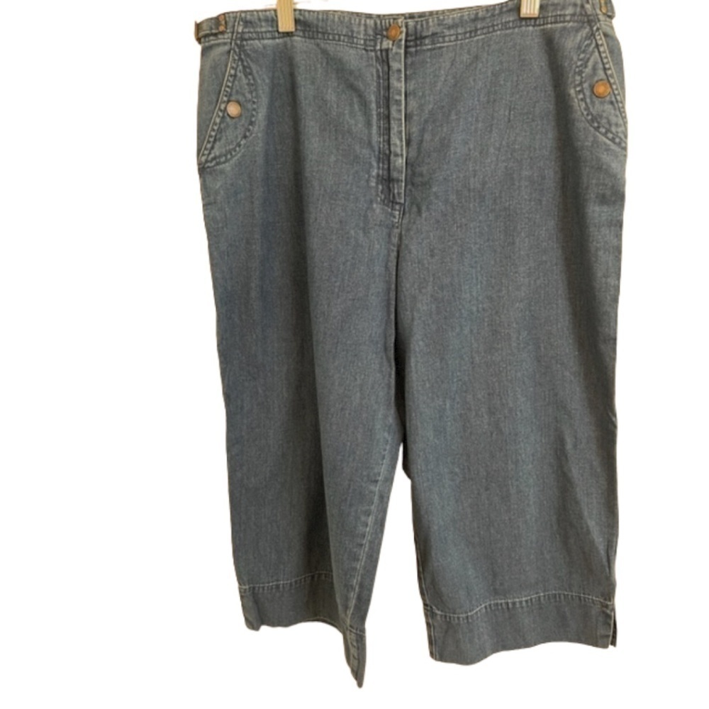 CLUB Petite Women's Capri Jeans Size 14P